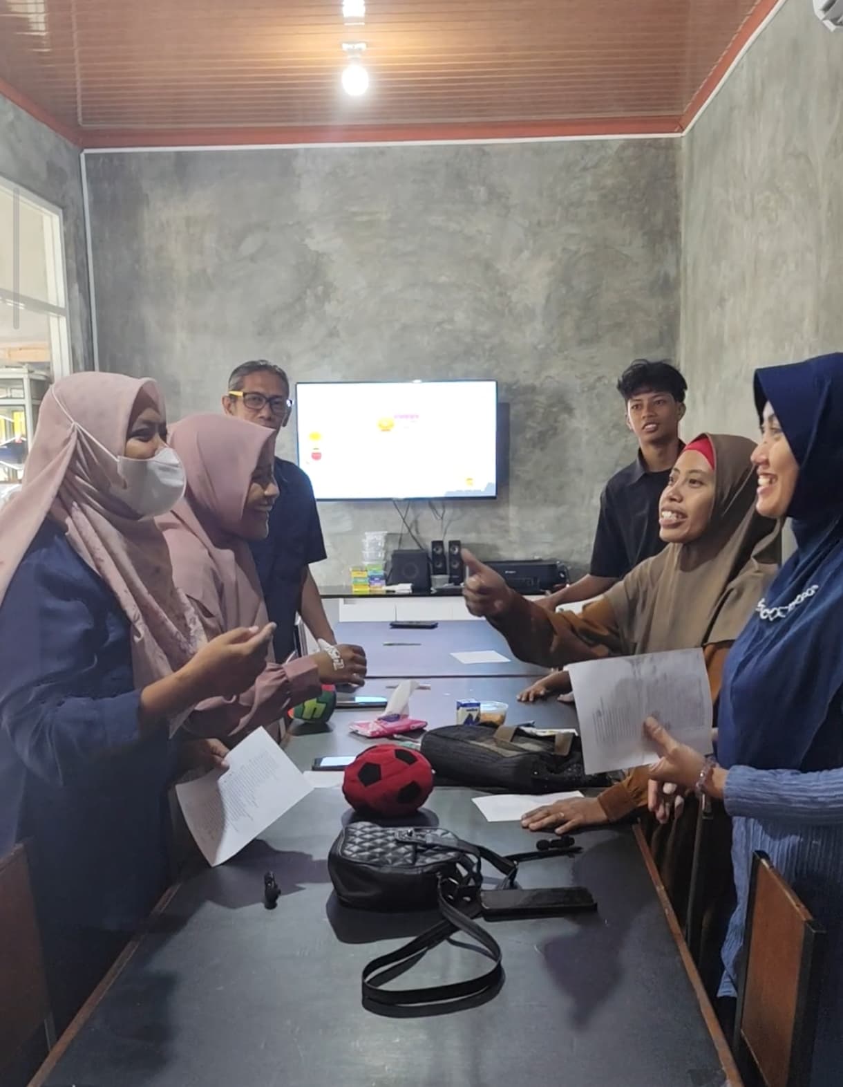 ENGLISH FOR COMMUNITY - Image 5